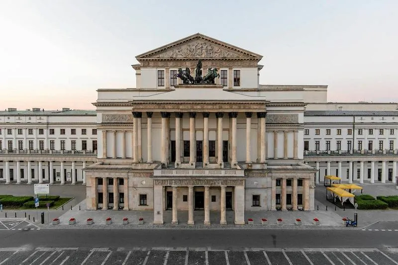 Gdzie znajdziesz 10 tenorów, jeśli brak koncertów w Teatrze Wielkim? Sprawdź lokalizacje!