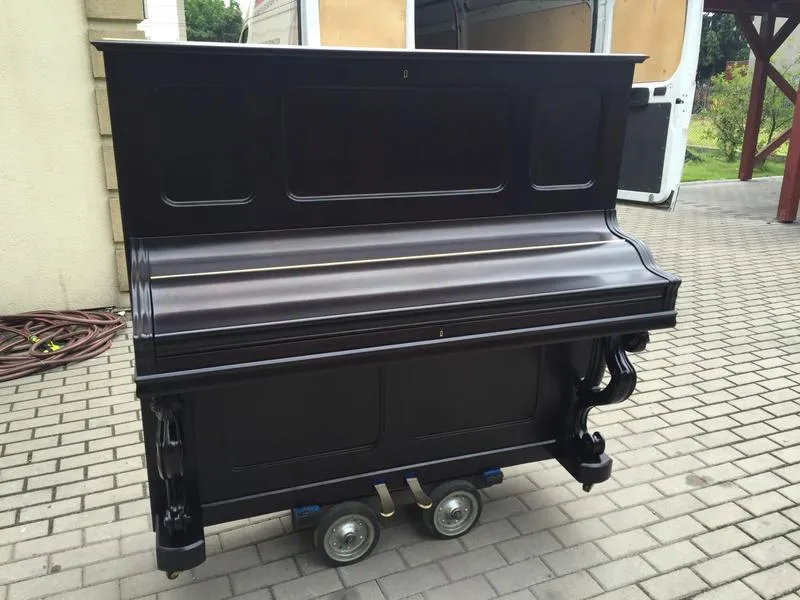 Jak bezpiecznie przenieść pianino - skuteczny przewodnik krok po kroku