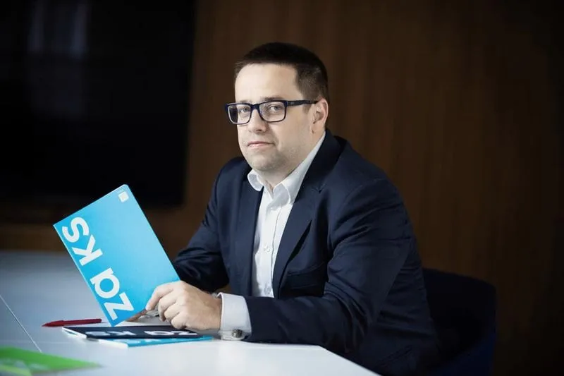 Kto pokrywa koszty ZAiKS: DJ czy organizator? Przewodnik po unikaniu wydatków