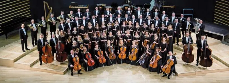 Muzyka symfoniczna: odkryj jej historię, formy i pierwsze kroki do przygody z nią