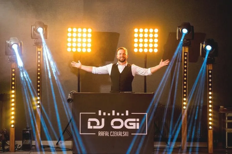 Sekrety udanego DJ-a weselnego: jak uniknąć najczęstszych błędów w pracy na imprezie