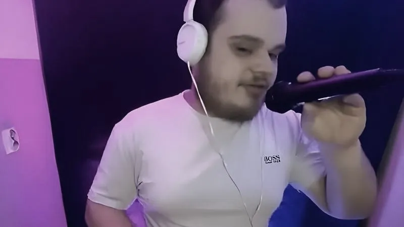 Zaskakujące fakty o wieku i karierze DJ-a Akuna – ile lat naprawdę ma?